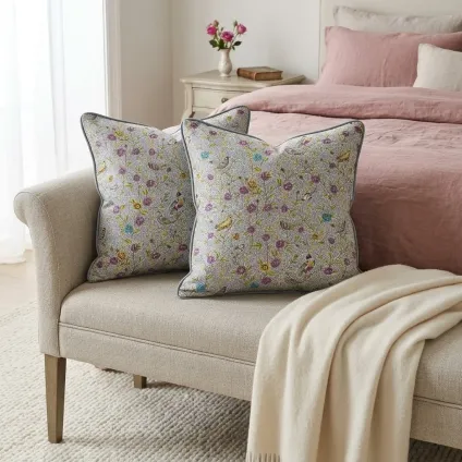 COUSSIN FLEURS ET OISEAUX